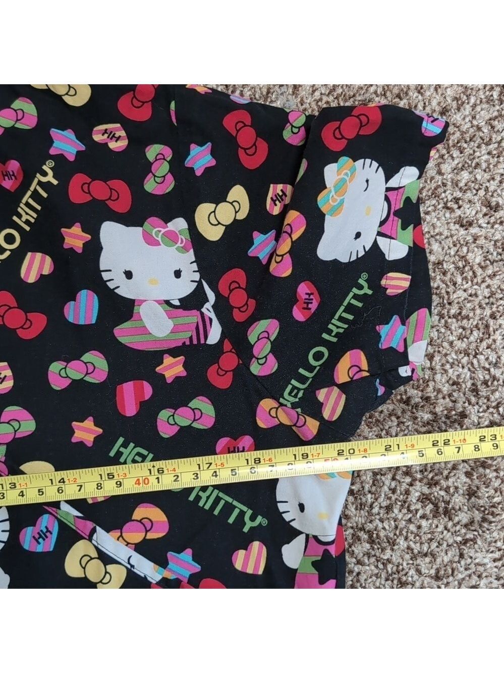 Hello Kitty Scrub Top Size medium - Picture 6 of 10